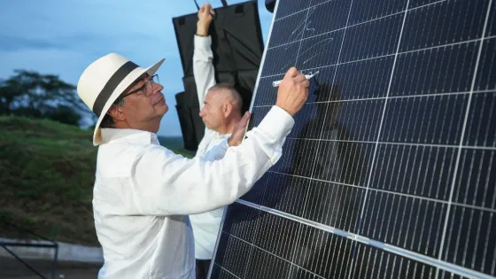Cinco parques solares fueron entregados en el Atlántico