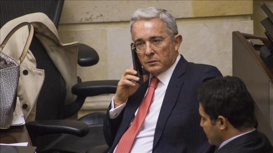 Llegó el día para definir si Álvaro Uribe queda en libertad