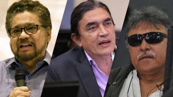 Iván Márquez, Gustavo Bolívar y Jesús Santrich