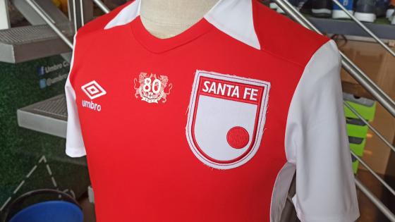 ¿Cuánto cuesta la camiseta de los 80 años de Santa Fe?