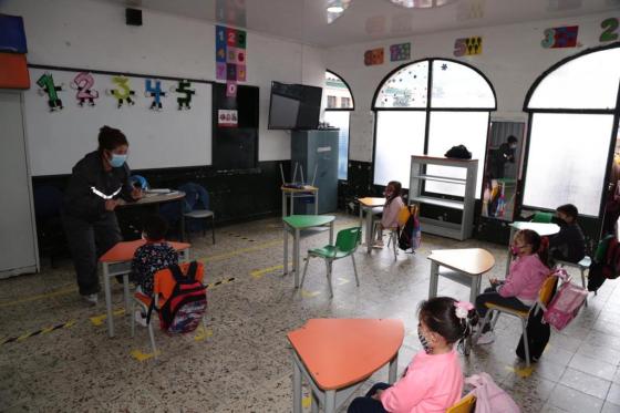 Clases presenciales colegios públicos de Bogotá Clases presenciales colegios públicos de Bogotá