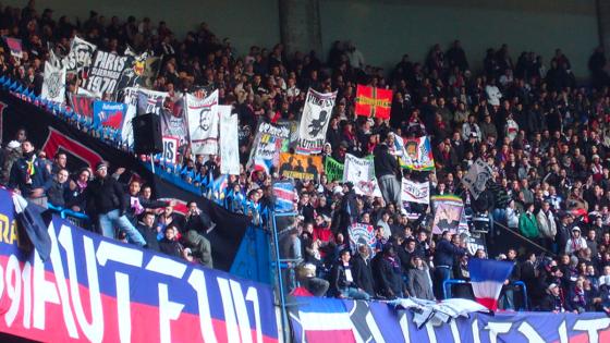 Barcelona vs PSG aficionados