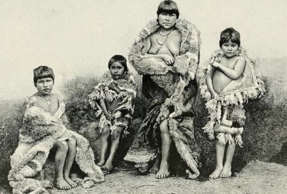 últimos sobrevivientes de los indios “Alacalufes” últimos sobrevivientes de los indios “Alacalufes”