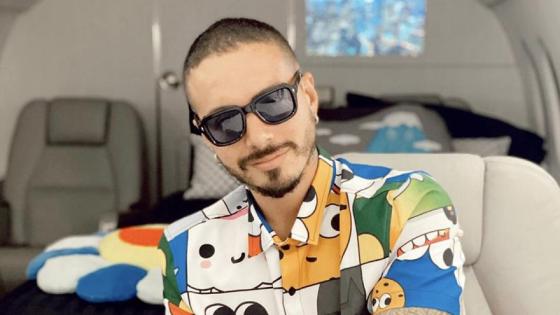 J Balvin se pasea como el hombre araña por las calles de New York