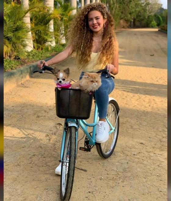 IG @ivannamusica IG @ivannamusica