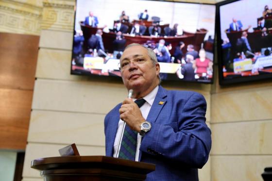 Iván Name no renunciará a la Vicepresidencia del Senado 