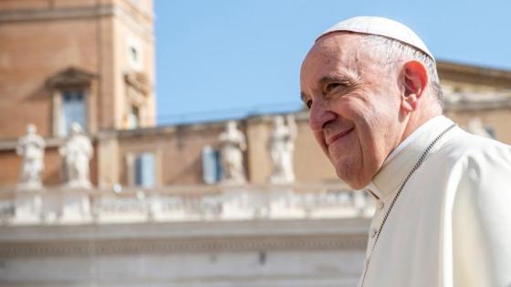 Papa Francisco sale con éxito de operación de colón