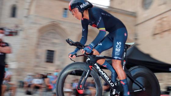 Egan Bernal y Superman Lopez en el top 10 de la general