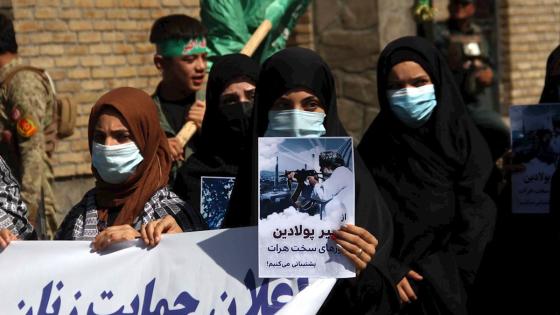 Mujeres protestan en Kabul