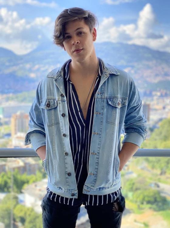 IG @sebasgomezron IG @sebasgomezron