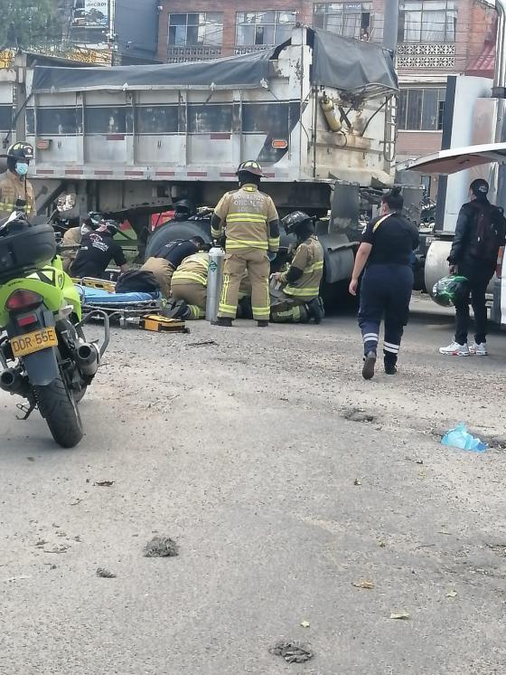 Motociclista fallece en accidente