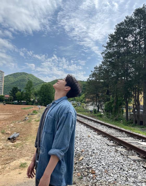 Instagram - @seonho__kim Instagram - @seonho__kim