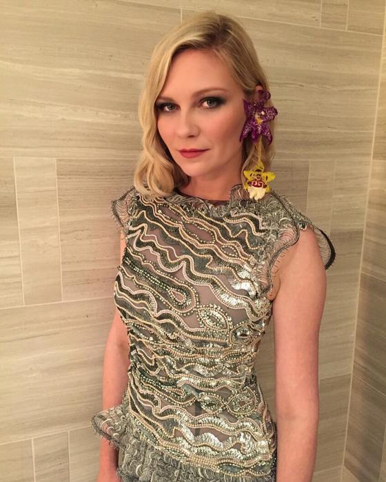 Instagram - @kirstendunst