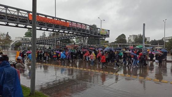 Capturan a mujer norteamericana en medio de protestas en Bogotá