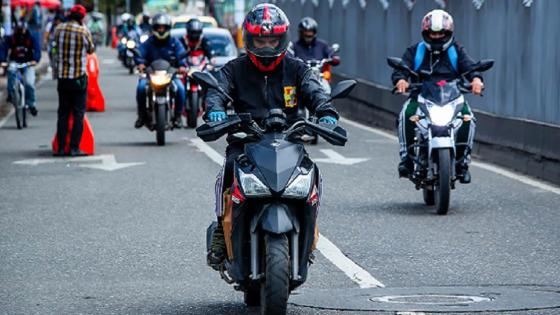 Moteros en Bogotá convocan a protestas por restricción de parrillero