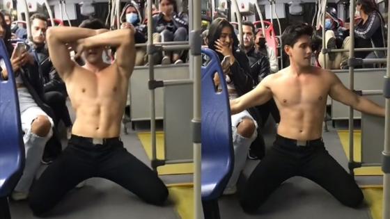 Polémica por hombre que realizó striptease en TransMilenio