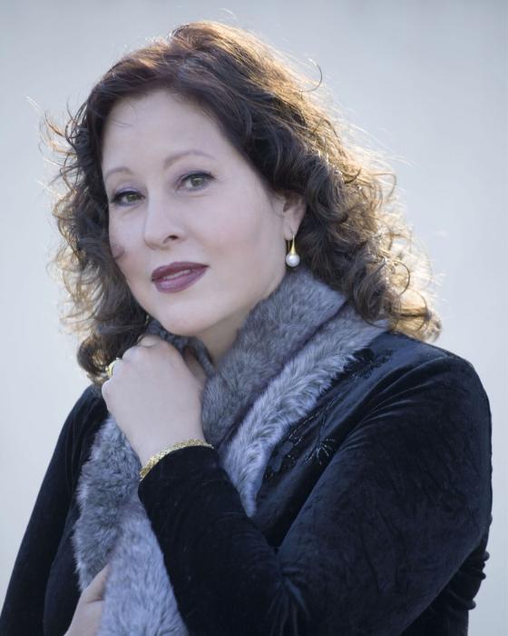 Carmenza Gómez Carmenza Gómez