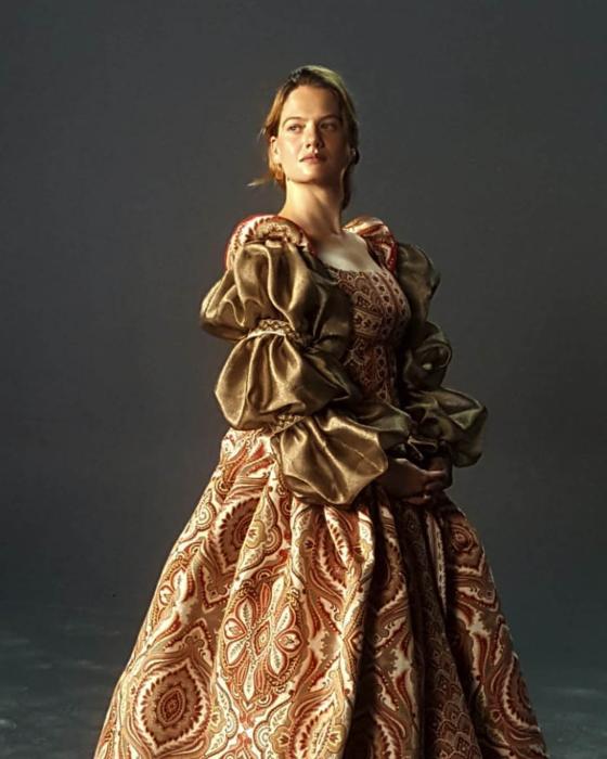 MARÍA LANDABURO MARÍA LANDABURO