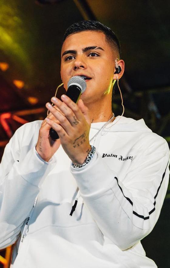 Nico Hernández, el cantante que está en tendencia en Tik Tok Nico Hernández, el cantante que está en tendencia en Tik Tok