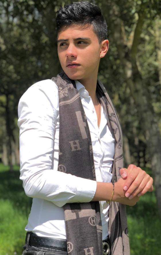 Nico Hernández, el cantante que está en tendencia en Tik Tok Nico Hernández, el cantante que está en tendencia en Tik Tok