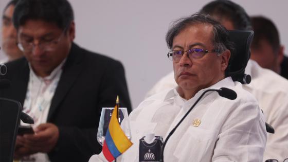 Gustavo Petro critica a Bukele