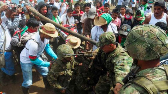 Indígenas secuestraron militares en el Cauca