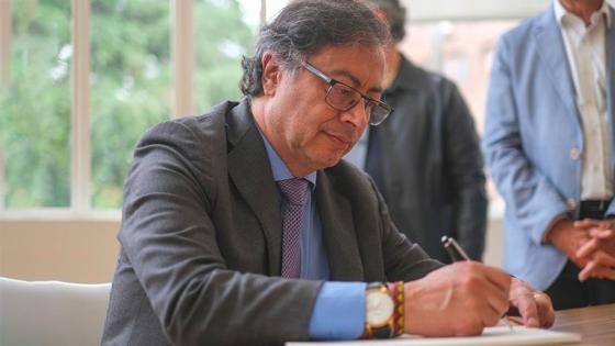 Gustavo Petro, golpe de Estado