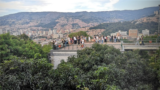 Personería de Medellín alerta sobre posible colapso del mirador en el Cerro Nutibara