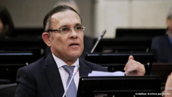 as razones por las que Efraín Cepeda, renunció a la presidencia del Partido Conservador