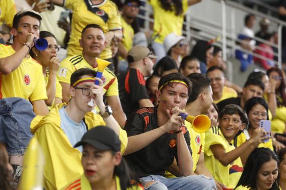 Colombianos salieron a las calles a celebrar el paso a la final de la Copa América