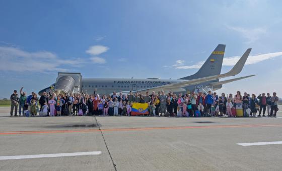 Cancillería anuncia que habrá un segundo vuelo humanitario desde Líbano para repatriar colombianos