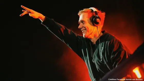 Facebook: Armin van Buuren