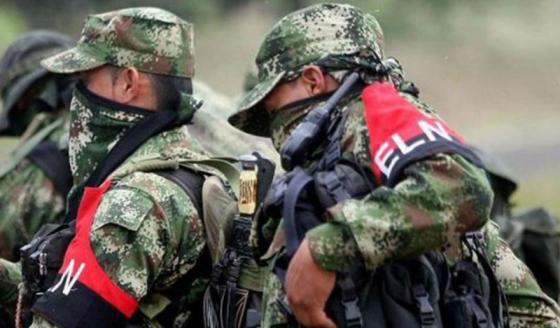 ELN secuestra a un soldado y a un civil en Arauca