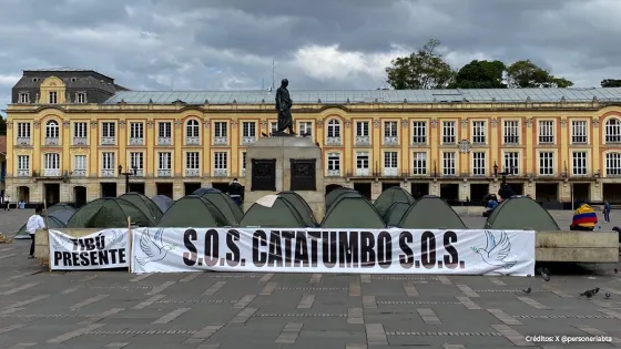 Campesinos acampan en la Plaza de Bolívar en protesta por violencia en el Catatumbo