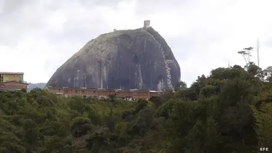 piedra del peñol guatapé