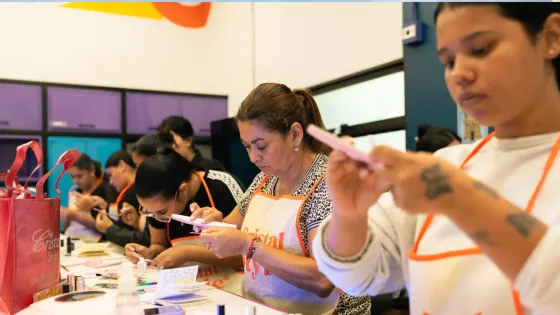 Mujeres - Medellín- Brecha Social Mujeres - Medellín- Brecha Social