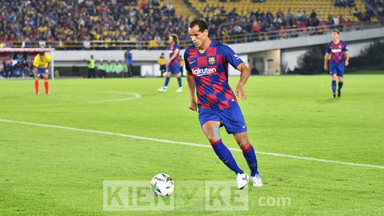 Así se vivió el partido entre las leyendas de Colombia y Barcelona en Bogotá.