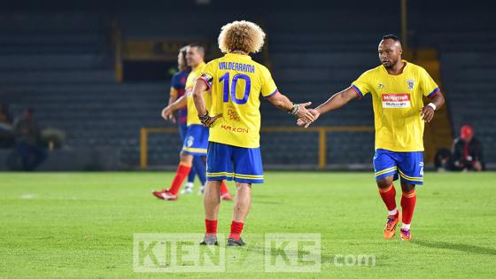 Así se vivió el partido entre las leyendas de Colombia y Barcelona en Bogotá.