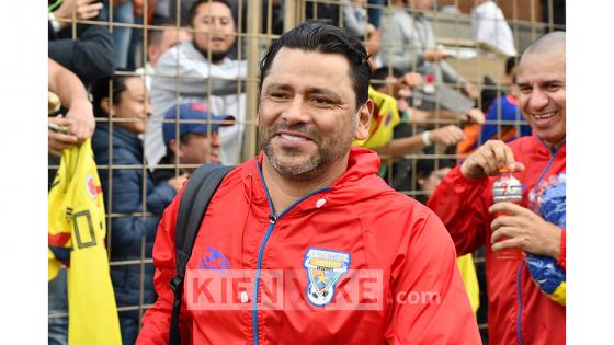 Entrenamiento de las leyendas de la Selección Colombia previó al compromiso con las leyendas del Barcelona.