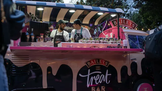 ‘Baileys Treat Bar Móvil’ es el bar móvil de Baileys