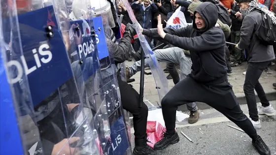 Así se viven las marchas del Día del trabajo en el mundo 