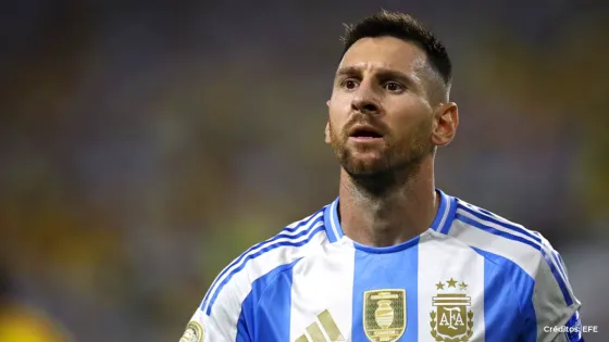 Messi tacha de "insólito" el final del primer partido de Argentina en París 2024