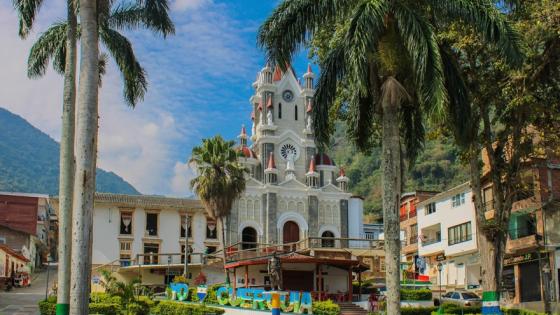 San Andrés de Cuerquia atentado San Andrés de Cuerquia atentado deja niños heridos
