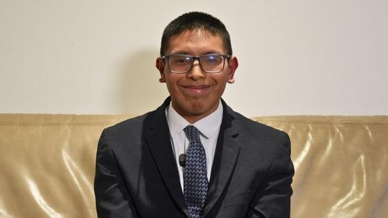 Joven con discapacidad Brayan Benítez, joven con discapacidad intelectual, encontró en el trabajo su oportunidad.